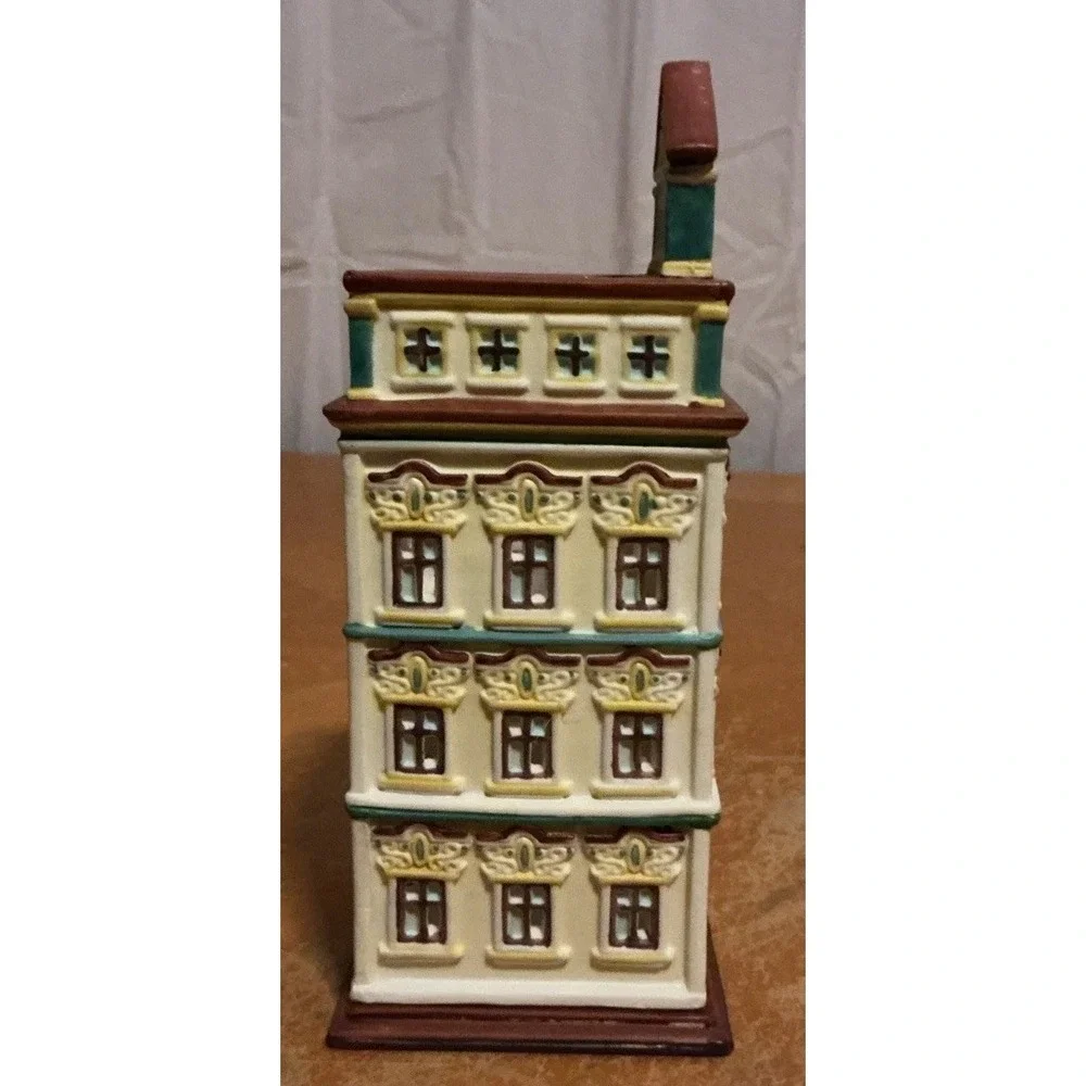 Party Lite Cafe Prague Tea Light House P8274 Candle Holder In‎ Box